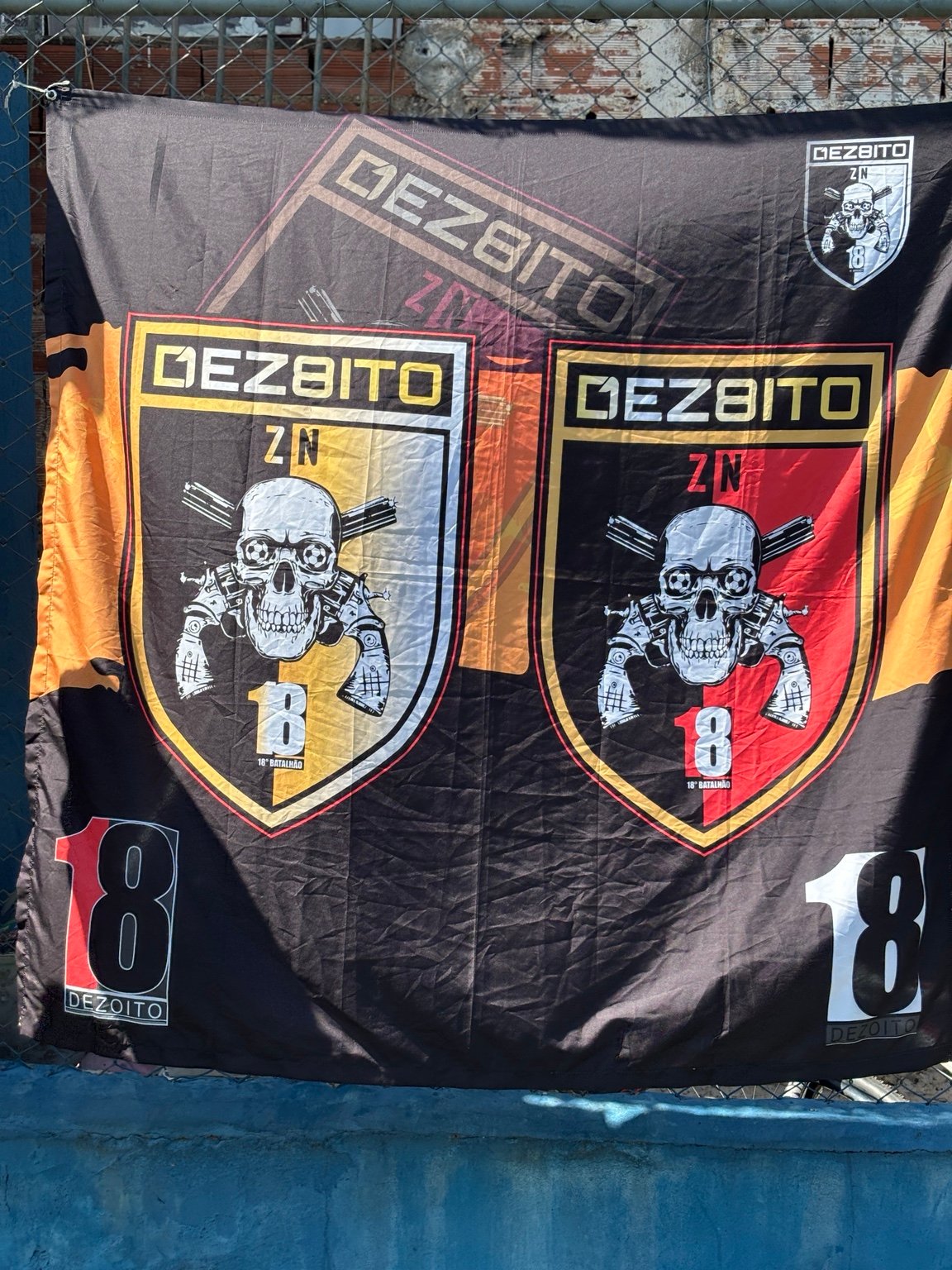 Bandeira do Dezoito
